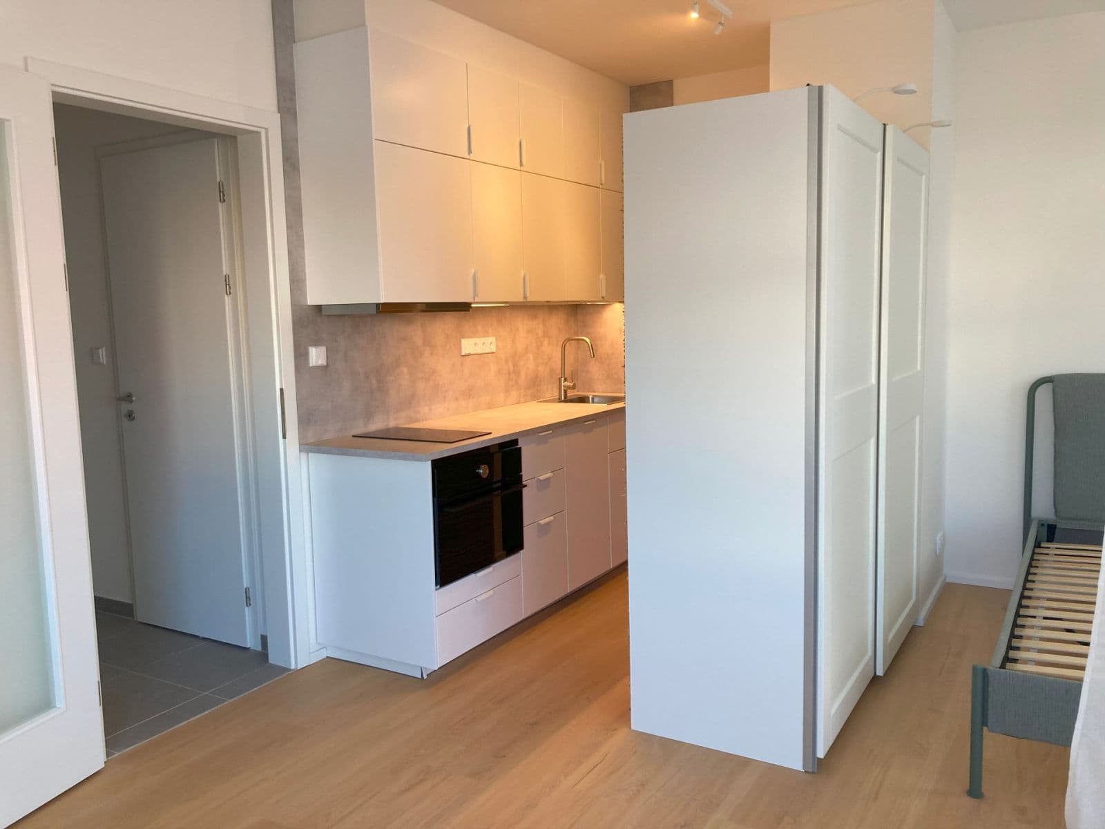 Pronájem bytu 1+kk 39 m², Čakovická, Praha, Praha Pronájem bytu 1+kk 39 m², Čakovická, Praha, Praha