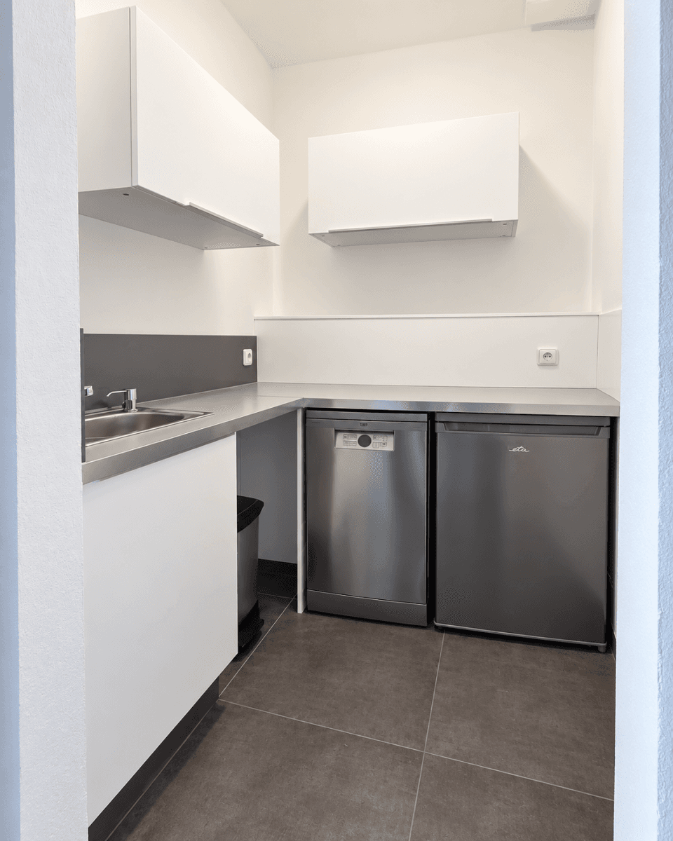 Pronájem nebytového prostoru 77 m², Zenklova, Praha, Praha Pronájem nebytového prostoru 77 m², Zenklova, Praha, Praha