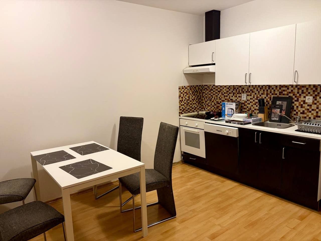 Pronájem bytu Garsoniéra 22 m², K Zahrádkám, Praha, Praha Pronájem bytu Garsoniéra 22 m², K Zahrádkám, Praha, Praha