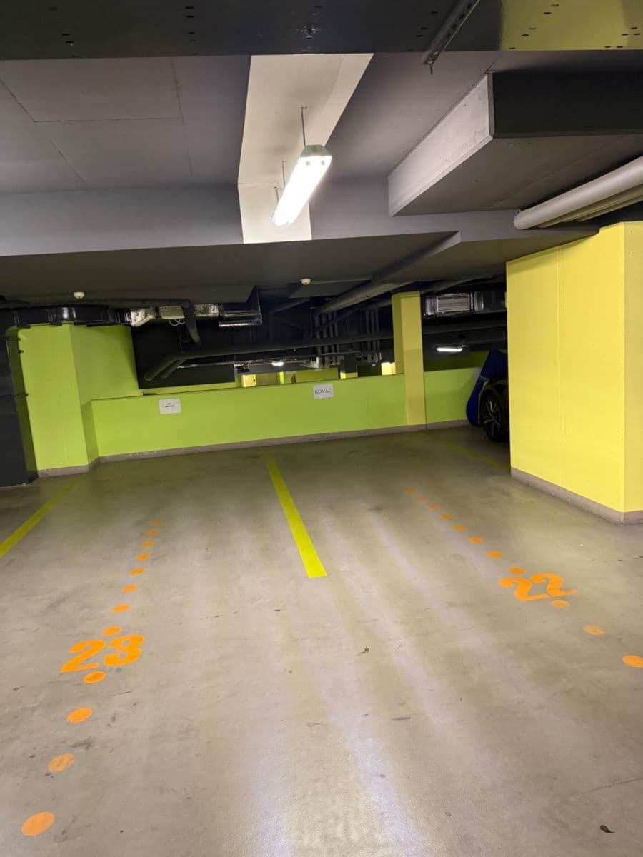 Pronájem garáže 13 m², Prokopova, Praha, Praha Pronájem garáže 13 m², Prokopova, Praha, Praha