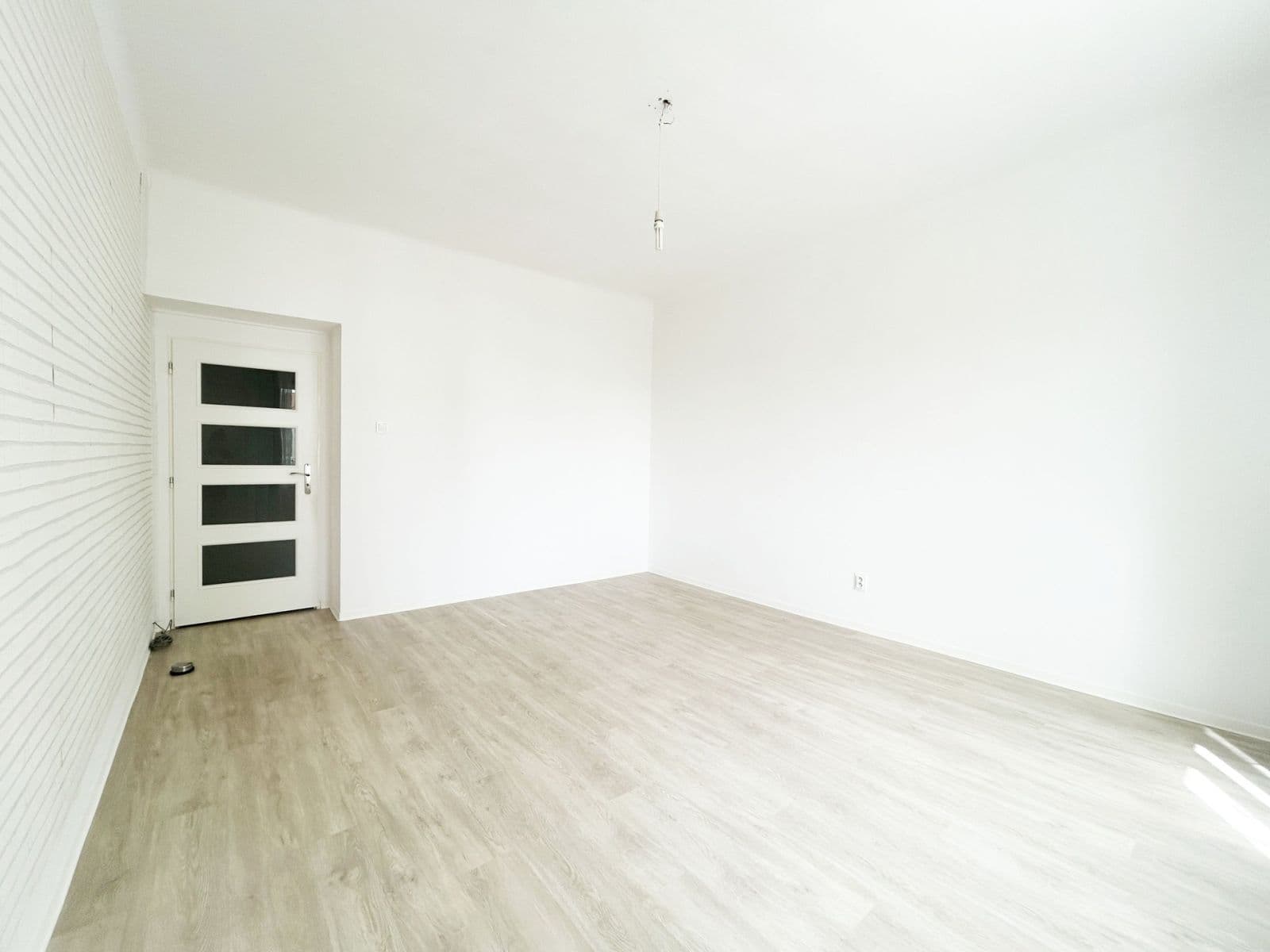 Pronájem bytu 2+kk 45 m², Stroupežnického, Praha, Praha Pronájem bytu 2+kk 45 m², Stroupežnického, Praha, Praha