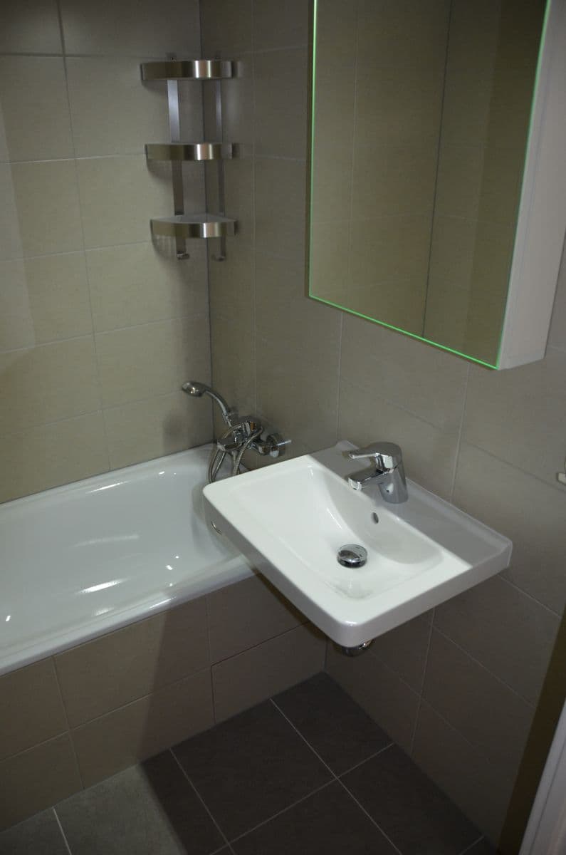 Pronájem bytu 2+kk 54 m², Hodkovická, Liberec, Liberecký kraj Pronájem bytu 2+kk 54 m², Hodkovická, Liberec, Liberecký kraj