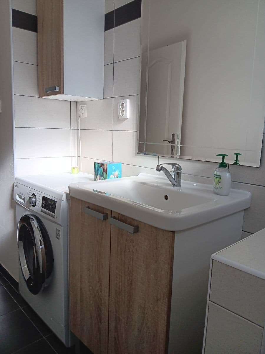 Pronájem bytu 2+kk 35 m², Kolodějská, Praha, Praha Pronájem bytu 2+kk 35 m², Kolodějská, Praha, Praha