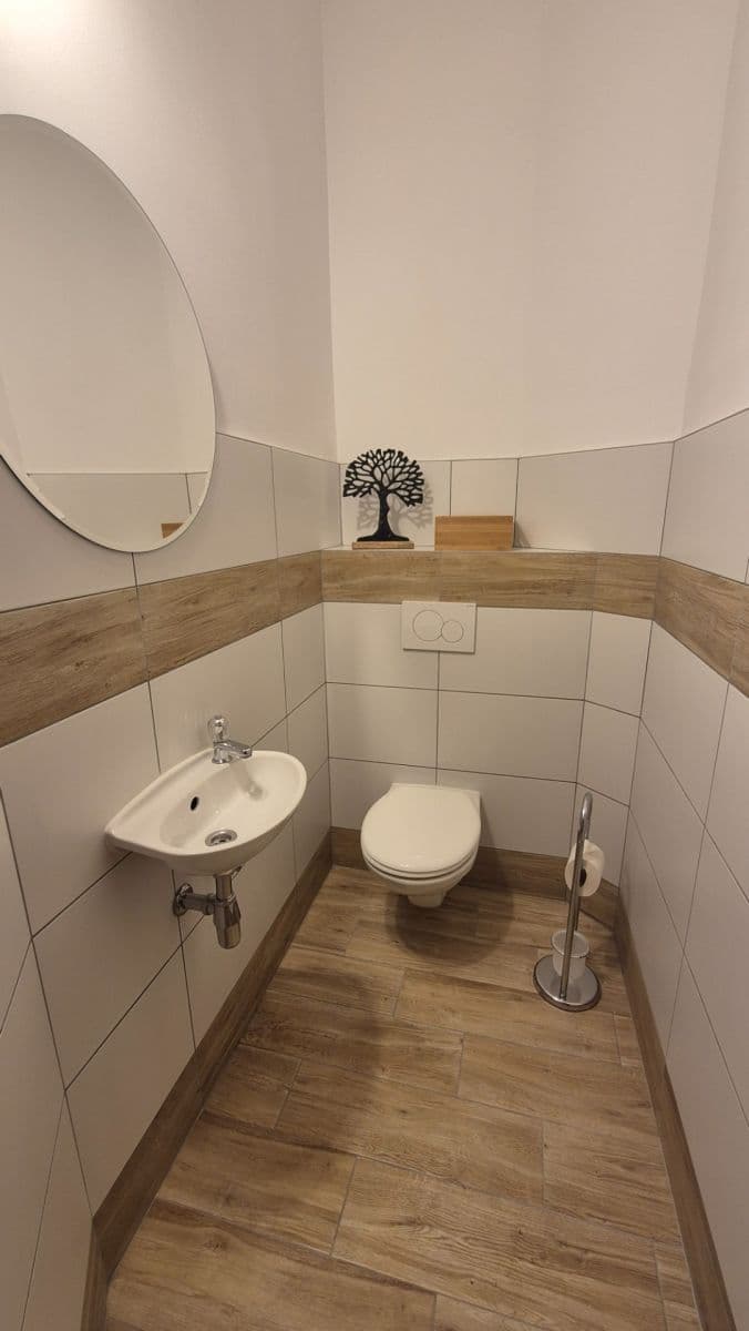 Pronájem bytu 3+1 82 m², Sládkovičova, Bratislava - mestská časť Staré Mesto, Bratislavský kraj Pronájem bytu 3+1 82 m², Sládkovičova, Bratislava - mestská časť Staré Mesto, Bratislavský kraj