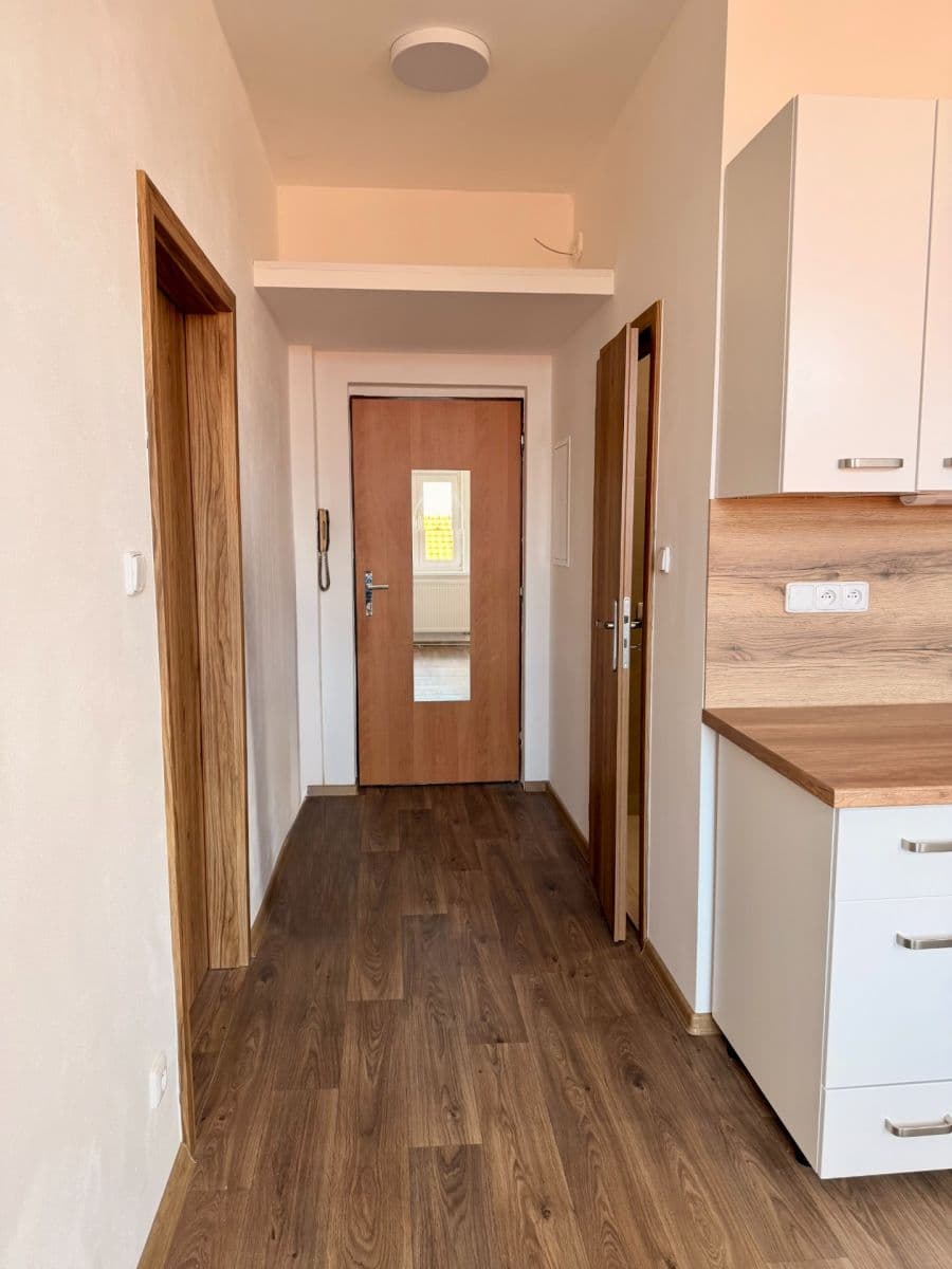 Pronájem bytu 2+kk 41 m², Víta Nejedlého, Praha, Praha Pronájem bytu 2+kk 41 m², Víta Nejedlého, Praha, Praha
