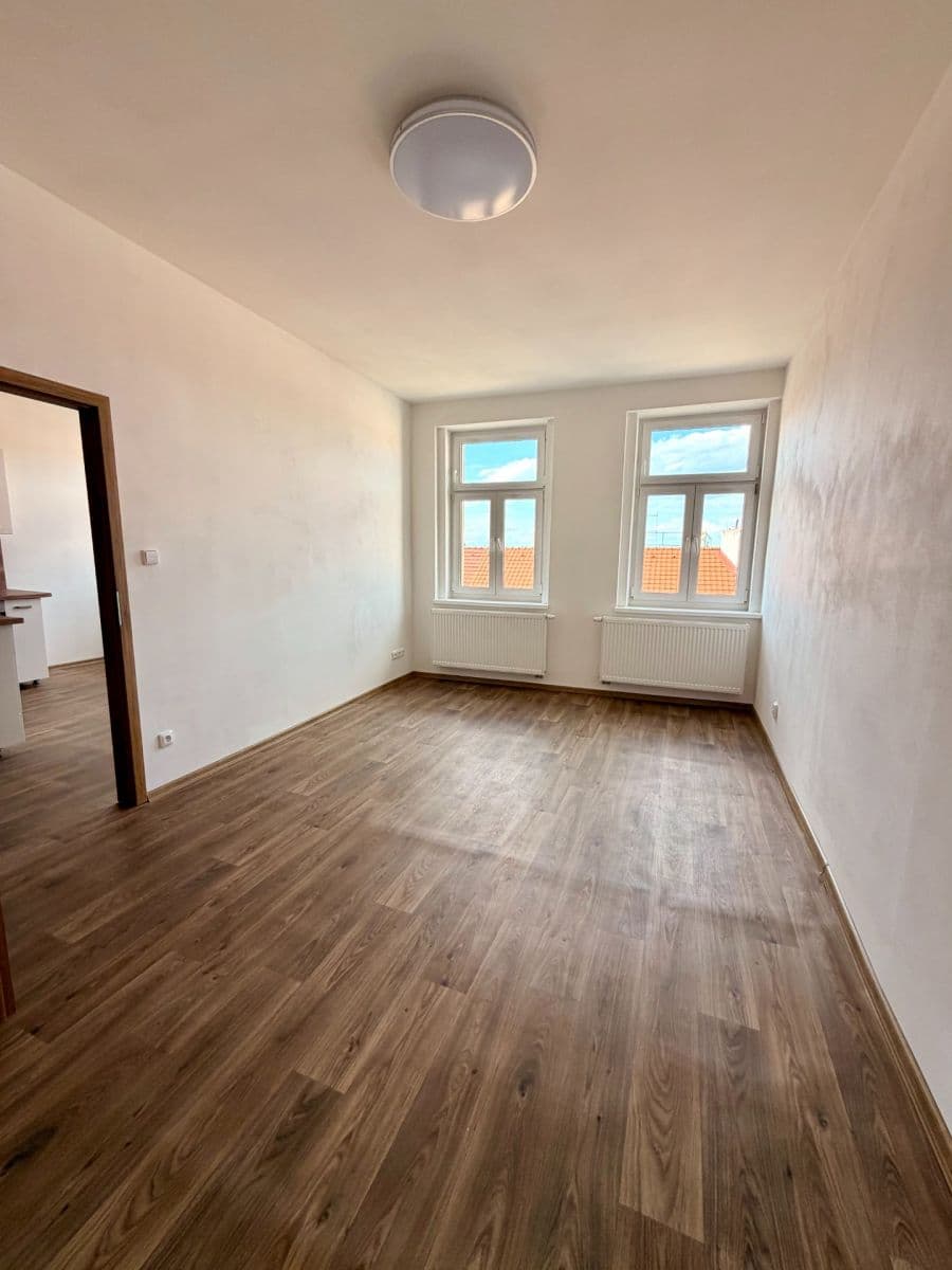 Pronájem bytu 2+kk 41 m², Víta Nejedlého, Praha, Praha Pronájem bytu 2+kk 41 m², Víta Nejedlého, Praha, Praha