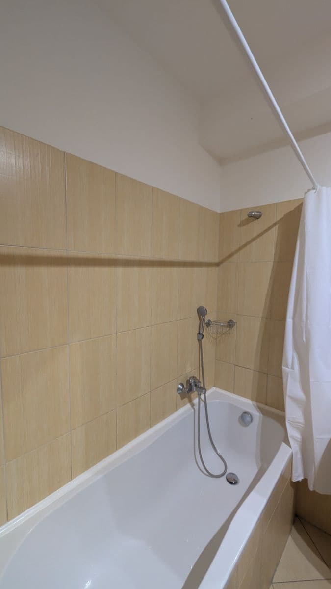 Pronájem bytu 2+kk 43 m², Pod Kavalírkou, Praha, Praha Pronájem bytu 2+kk 43 m², Pod Kavalírkou, Praha, Praha