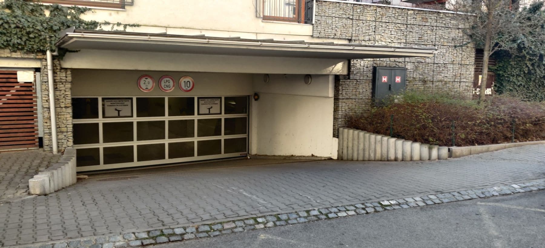 Pronájem bytu 2+kk 43 m², Pod Kavalírkou, Praha, Praha Pronájem bytu 2+kk 43 m², Pod Kavalírkou, Praha, Praha