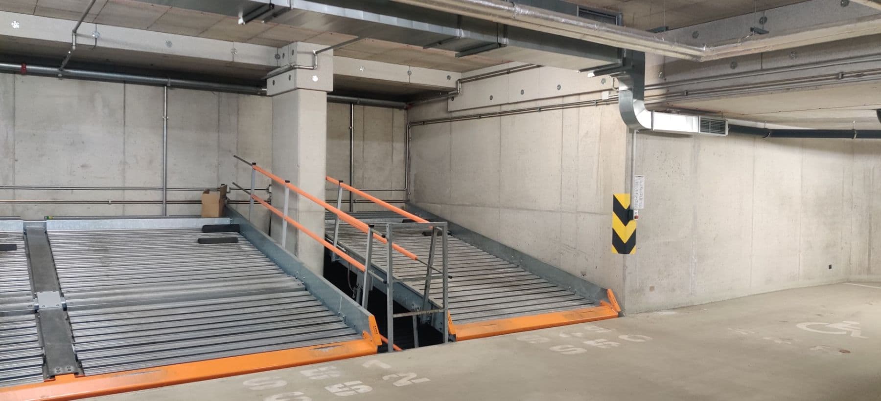 Pronájem bytu 2+kk 43 m², Pod Kavalírkou, Praha, Praha Pronájem bytu 2+kk 43 m², Pod Kavalírkou, Praha, Praha