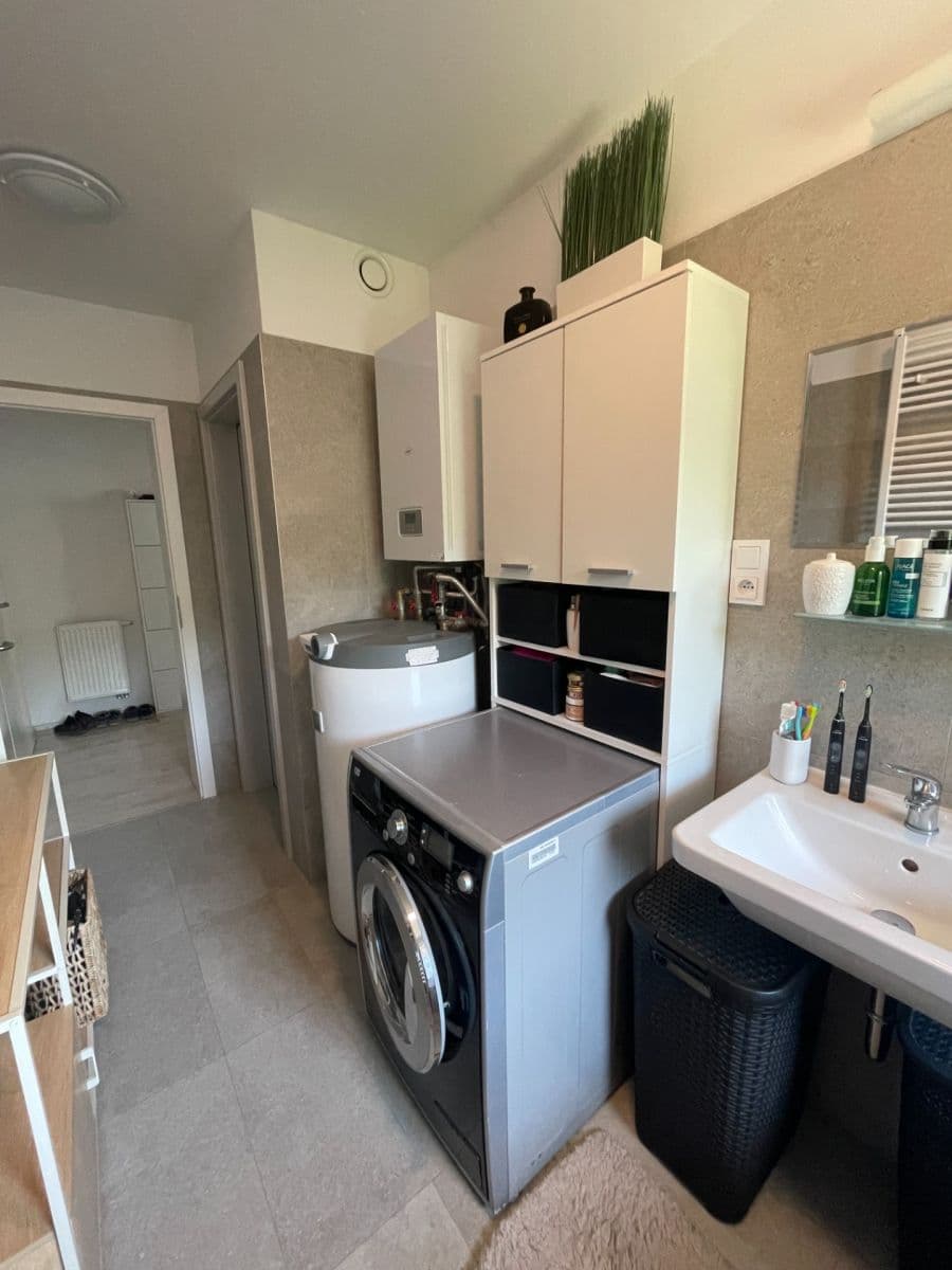 Pronájem bytu 3+kk 69 m², Vrbová, Kunice, Středočeský kraj Pronájem bytu 3+kk 69 m², Vrbová, Kunice, Středočeský kraj