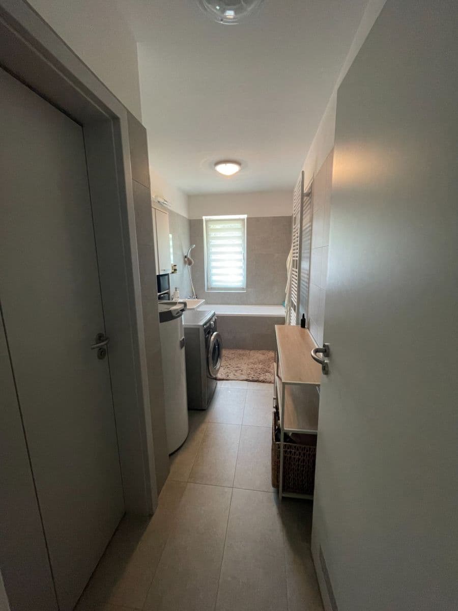 Pronájem bytu 3+kk 69 m², Vrbová, Kunice, Středočeský kraj Pronájem bytu 3+kk 69 m², Vrbová, Kunice, Středočeský kraj