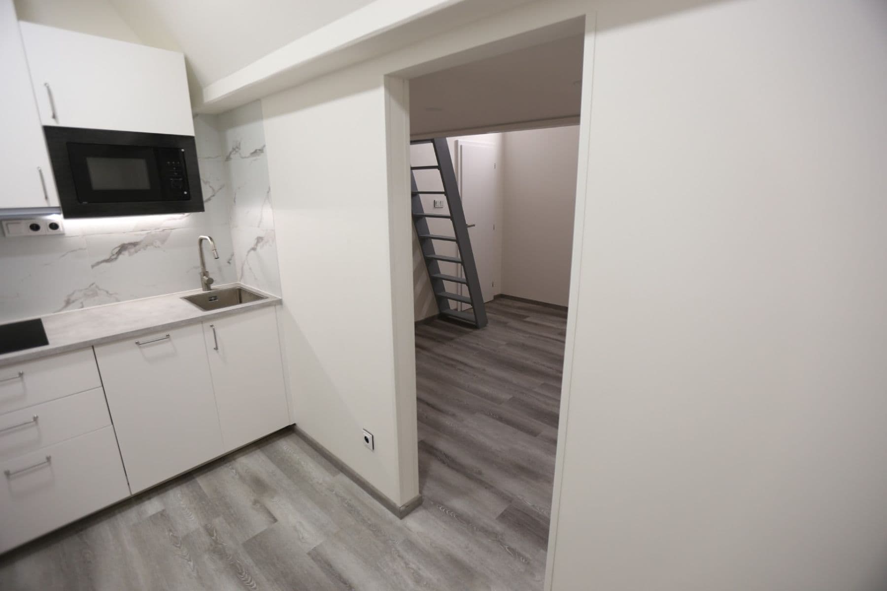 Pronájem bytu 1+kk 35 m², Kubelíkova, Praha, Praha Pronájem bytu 1+kk 35 m², Kubelíkova, Praha, Praha