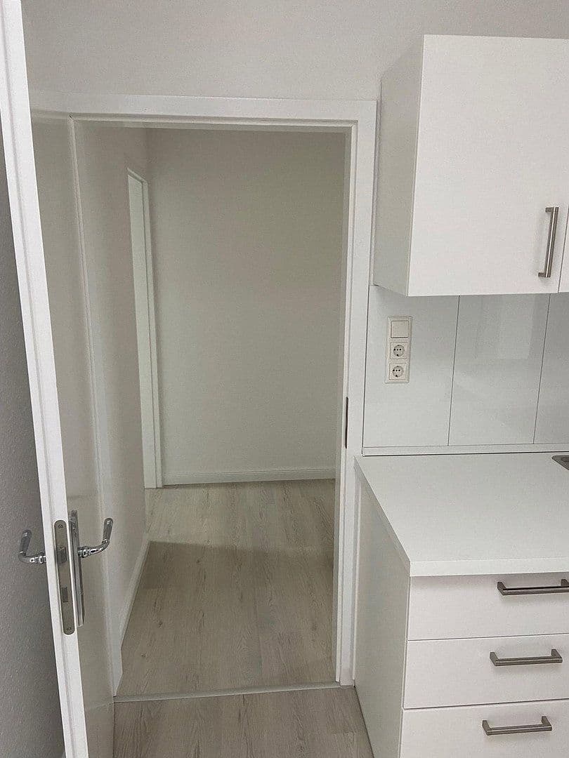 Pronájem bytu 3+1 55 m², Warendorpstr. 5, Lübeck, Šlesvicko-Holštýnsko Pronájem bytu 3+1 55 m², Warendorpstr. 5, Lübeck, Šlesvicko-Holštýnsko