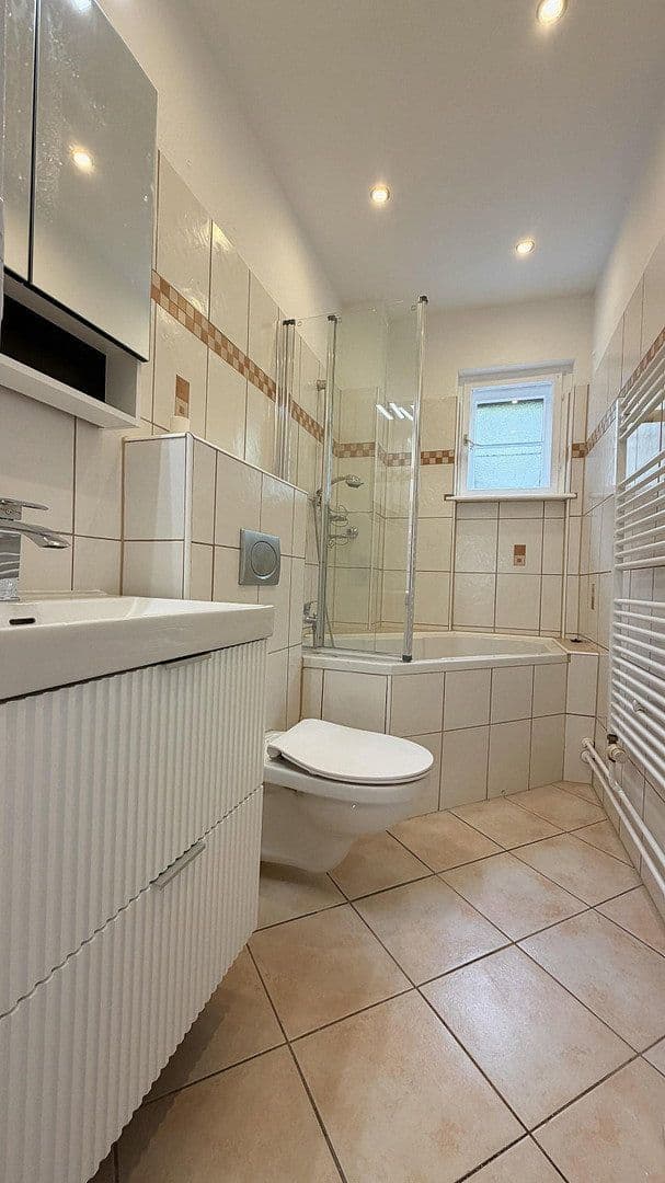 Prodej bytu 3+1 64 m², Laehrscher Jagdweg, Berlin, Berlín Prodej bytu 3+1 64 m², Laehrscher Jagdweg, Berlin, Berlín