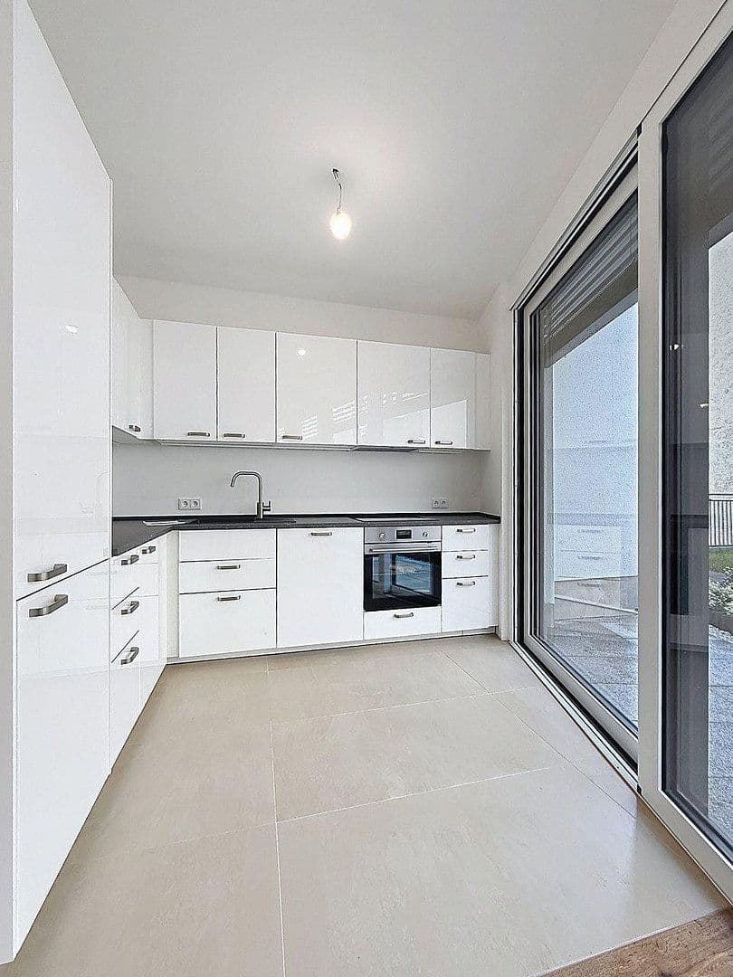 Pronájem bytu 2+1 62 m², Pestalozzistraße, Pestalozzistraße, Berlín Pronájem bytu 2+1 62 m², Pestalozzistraße, Pestalozzistraße, Berlín