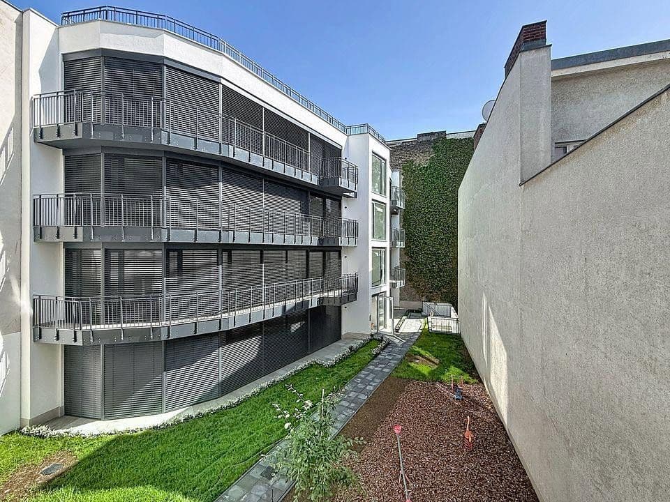 Pronájem bytu 2+1 62 m², Pestalozzistraße, Pestalozzistraße, Berlín Pronájem bytu 2+1 62 m², Pestalozzistraße, Pestalozzistraße, Berlín