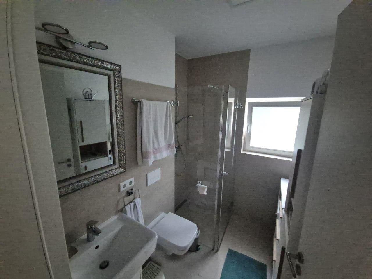 Pronájem bytu 3+1 66 m², Hüningerstraße 37, Berlin, Berlín Pronájem bytu 3+1 66 m², Hüningerstraße 37, Berlin, Berlín