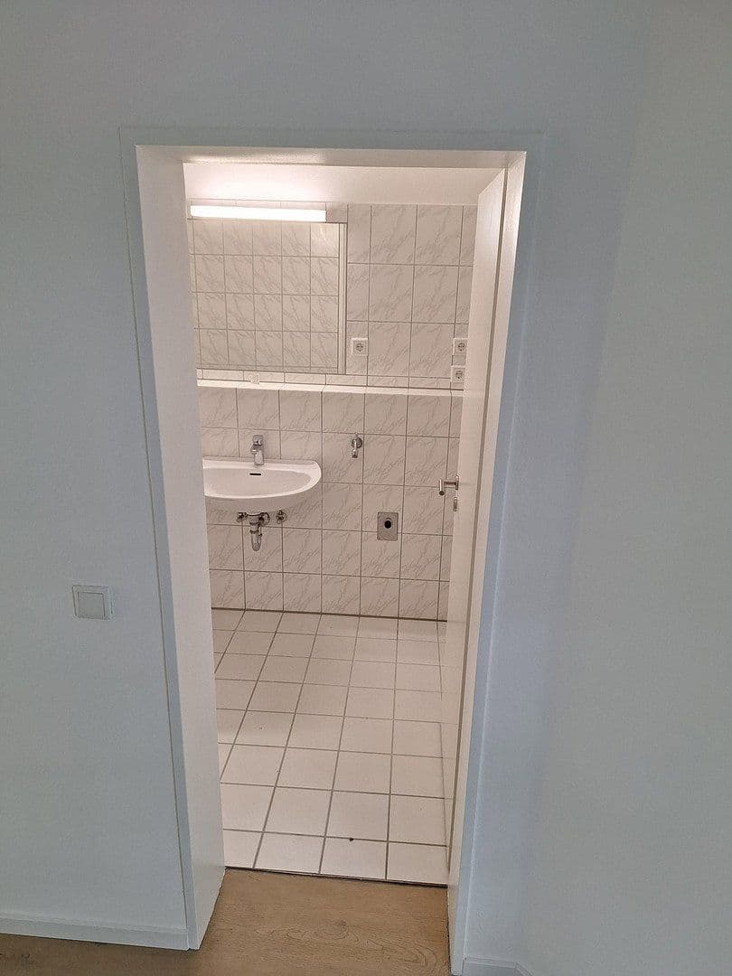 Pronájem bytu 1+1 40 m², Kölner Straße 7a, Frechen, Severní Porýní-Vestfálsko Pronájem bytu 1+1 40 m², Kölner Straße 7a, Frechen, Severní Porýní-Vestfálsko