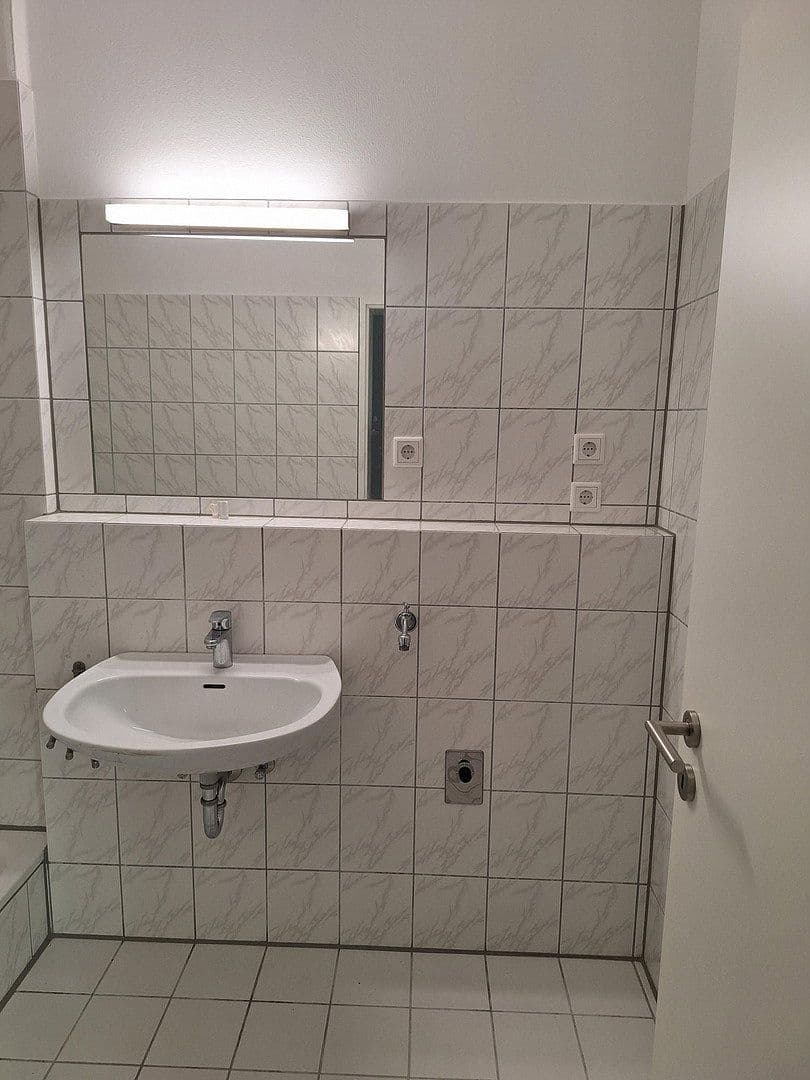 Pronájem bytu 1+1 40 m², Kölner Straße 7a, Frechen, Severní Porýní-Vestfálsko Pronájem bytu 1+1 40 m², Kölner Straße 7a, Frechen, Severní Porýní-Vestfálsko