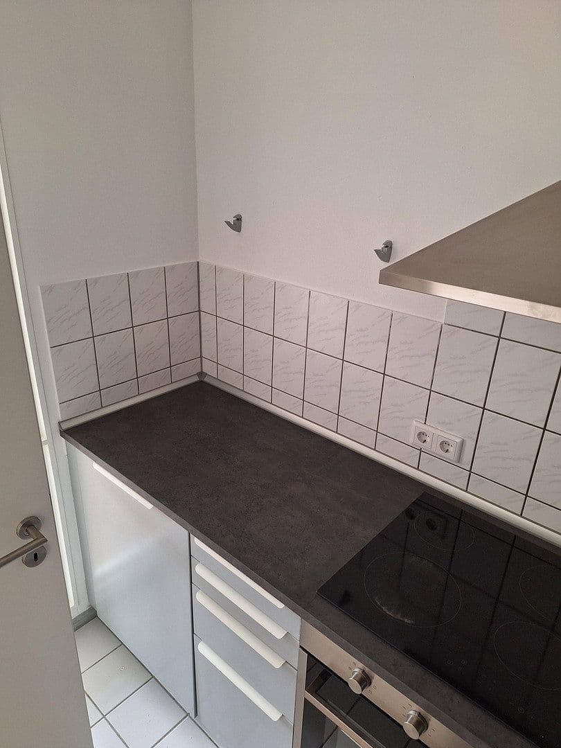 Pronájem bytu 1+1 40 m², Kölner Straße 7a, Frechen, Severní Porýní-Vestfálsko Pronájem bytu 1+1 40 m², Kölner Straße 7a, Frechen, Severní Porýní-Vestfálsko