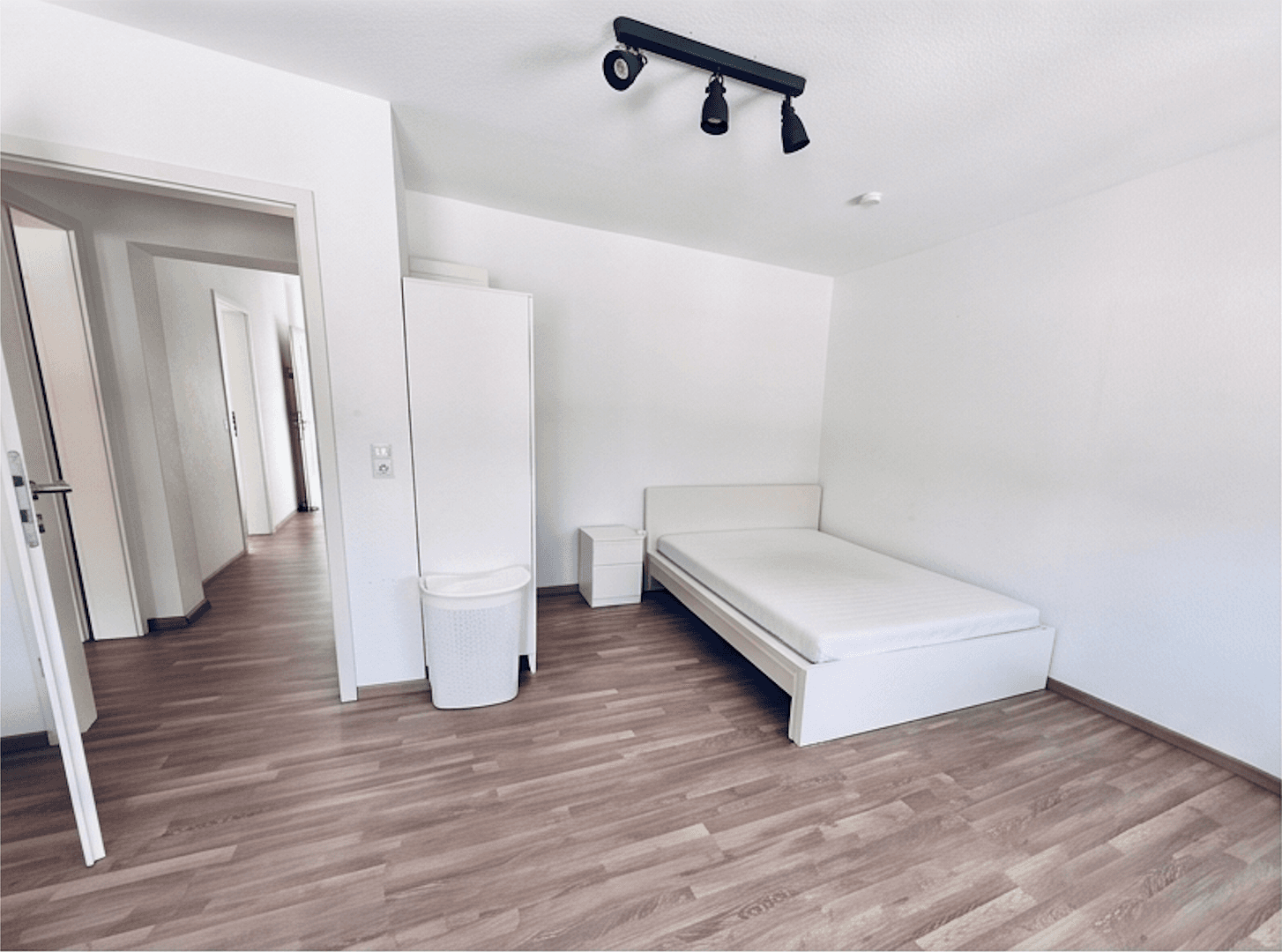 Prodej bytu 3+1 80 m², K3 2, Mannheim, Bádensko-Württembersko Prodej bytu 3+1 80 m², K3 2, Mannheim, Bádensko-Württembersko
