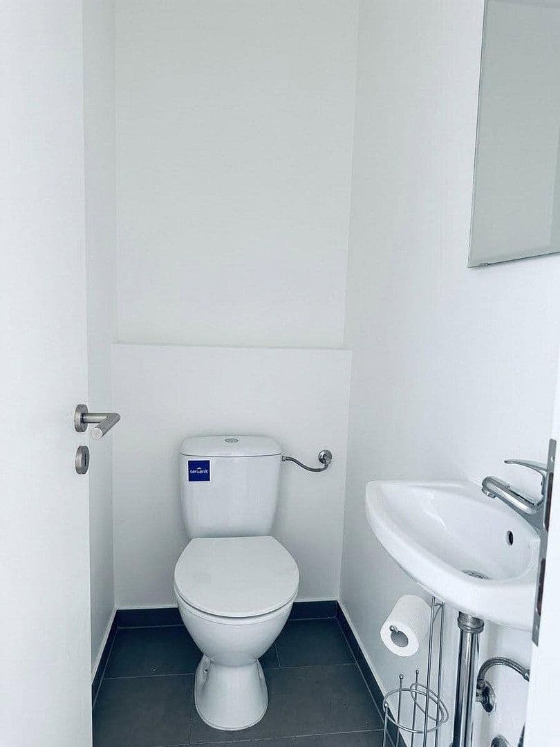 Prodej bytu 3+1 80 m², K3 2, Mannheim, Bádensko-Württembersko Prodej bytu 3+1 80 m², K3 2, Mannheim, Bádensko-Württembersko