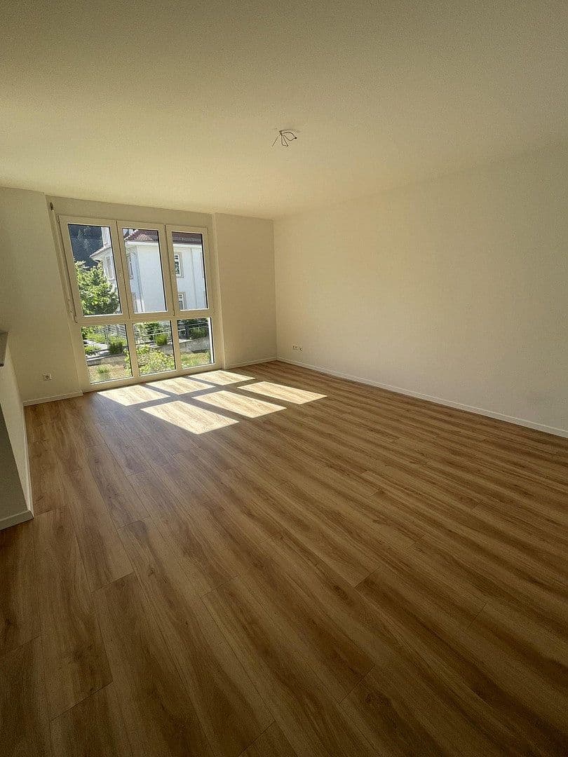 Pronájem bytu 4+1 127 m², Gernsbach, Bádensko-Württembersko Pronájem bytu 4+1 127 m², Gernsbach, Bádensko-Württembersko