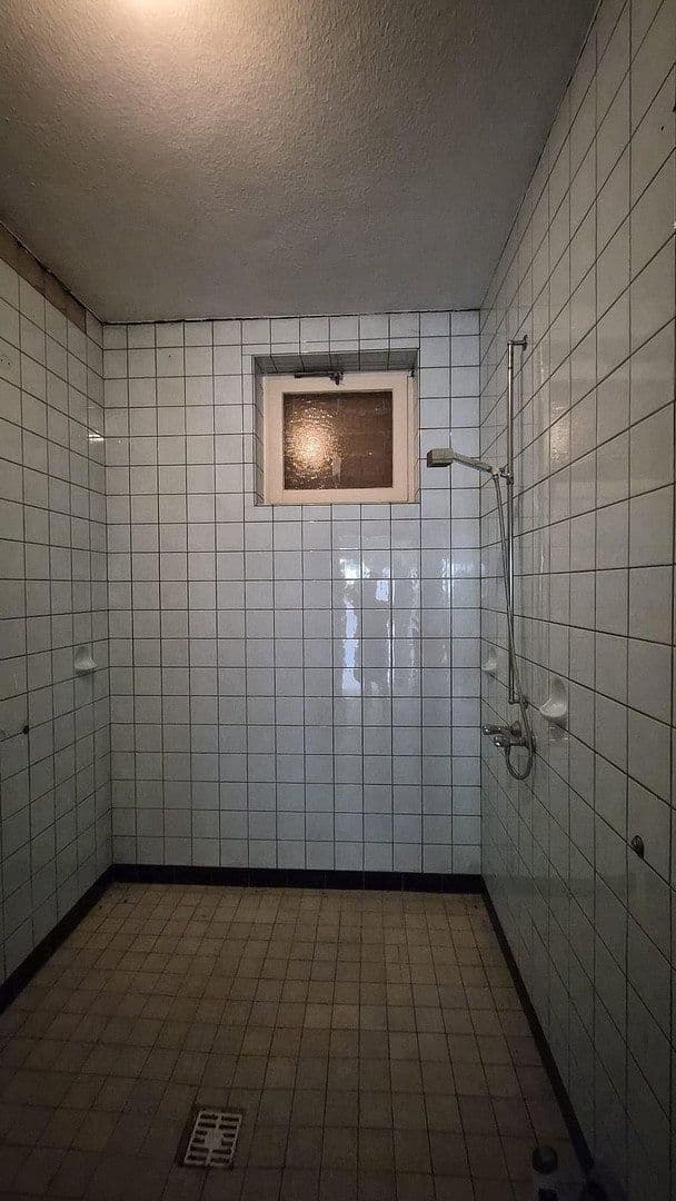 Pronájem nebytového prostoru 600 m², Bahnhofstr. 16, Hofbieber, Hessen Pronájem nebytového prostoru 600 m², Bahnhofstr. 16, Hofbieber, Hessen
