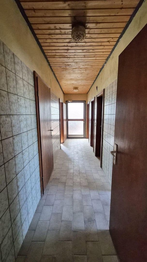 Pronájem nebytového prostoru 600 m², Bahnhofstr. 16, Hofbieber, Hessen Pronájem nebytového prostoru 600 m², Bahnhofstr. 16, Hofbieber, Hessen