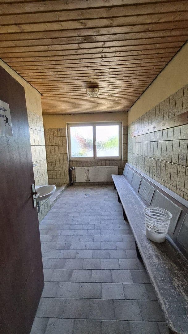 Pronájem nebytového prostoru 600 m², Bahnhofstr. 16, Hofbieber, Hessen Pronájem nebytového prostoru 600 m², Bahnhofstr. 16, Hofbieber, Hessen