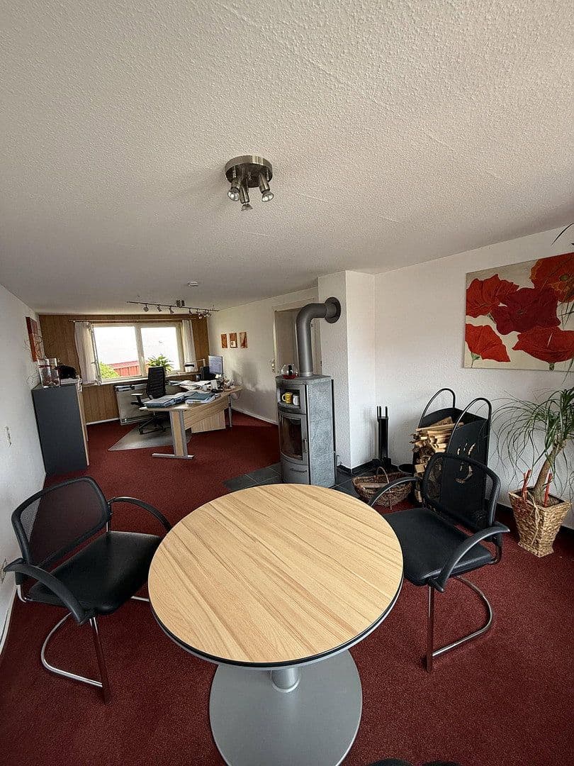 Prodej domu 161 m², pozemek 289 m², Hirschweg 3, Straubenhardt, Bádensko-Württembersko Prodej domu 161 m², pozemek 289 m², Hirschweg 3, Straubenhardt, Bádensko-Württembersko