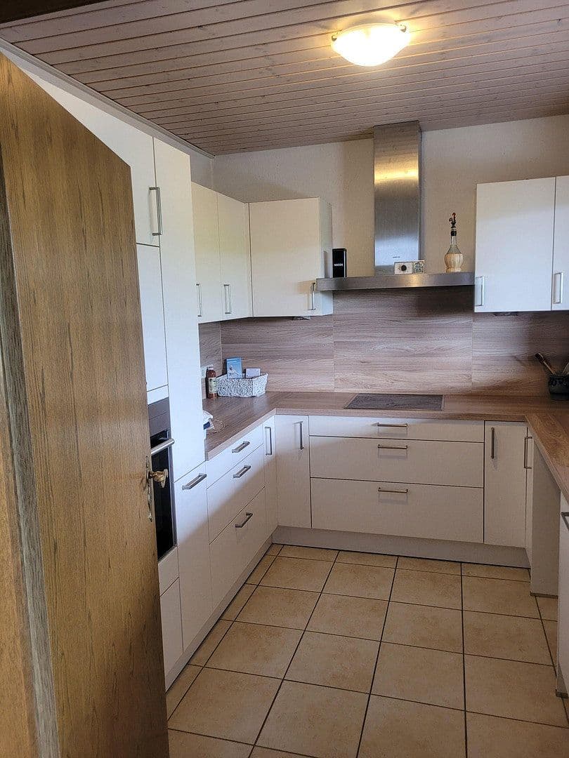 Prodej domu 252 m², pozemek 697 m², Bretten, Bádensko-Württembersko Prodej domu 252 m², pozemek 697 m², Bretten, Bádensko-Württembersko