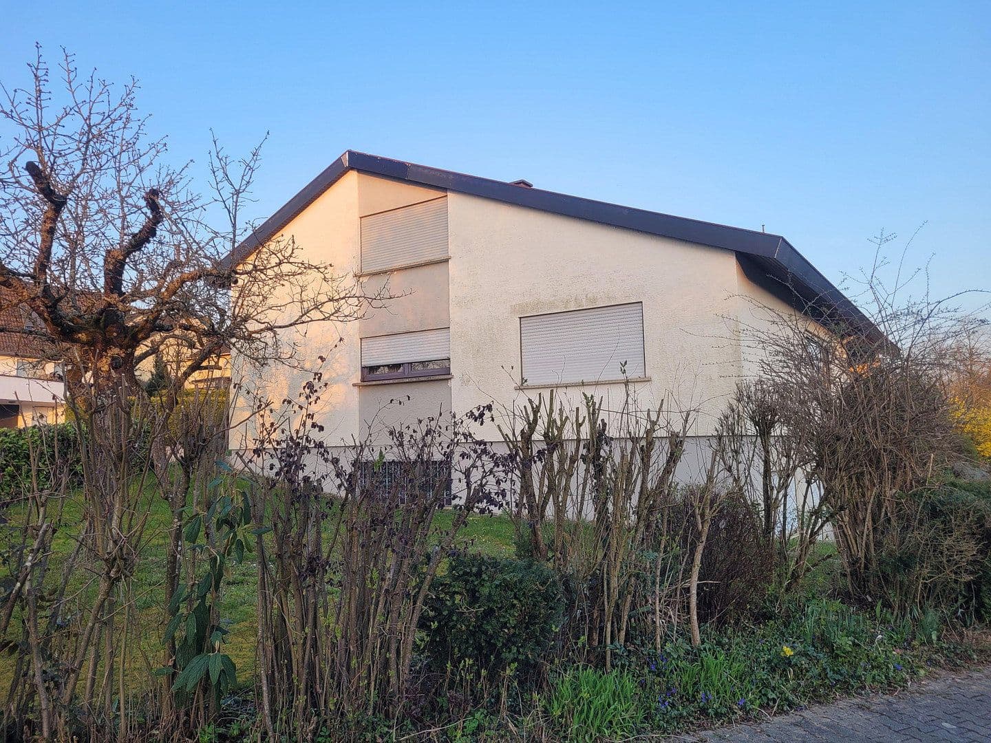 Prodej domu 252 m², pozemek 697 m², Bretten, Bádensko-Württembersko Prodej domu 252 m², pozemek 697 m², Bretten, Bádensko-Württembersko