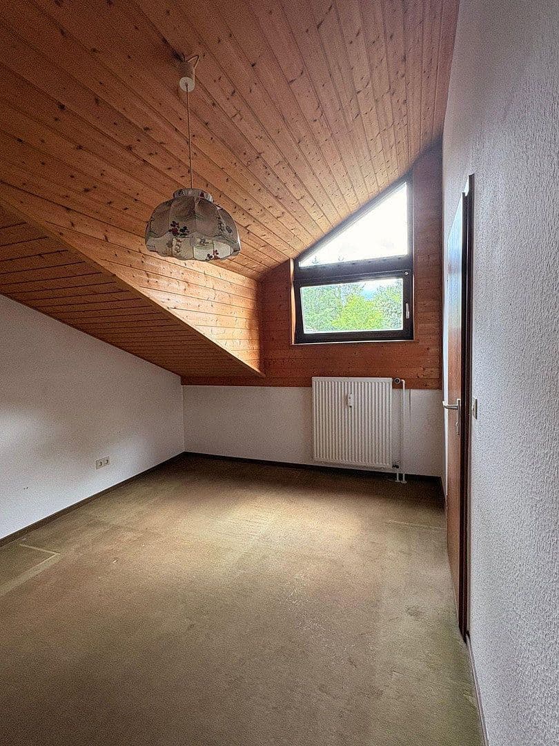 Prodej bytu 2+1 55 m², Elisabethstr 33, Pforzheim Sonnenberg, Bádensko-Württembersko Prodej bytu 2+1 55 m², Elisabethstr 33, Pforzheim Sonnenberg, Bádensko-Württembersko