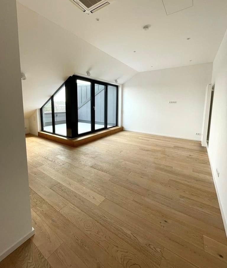 Pronájem bytu 2+kk 114 m², München, Bavorsko Pronájem bytu 2+kk 114 m², München, Bavorsko