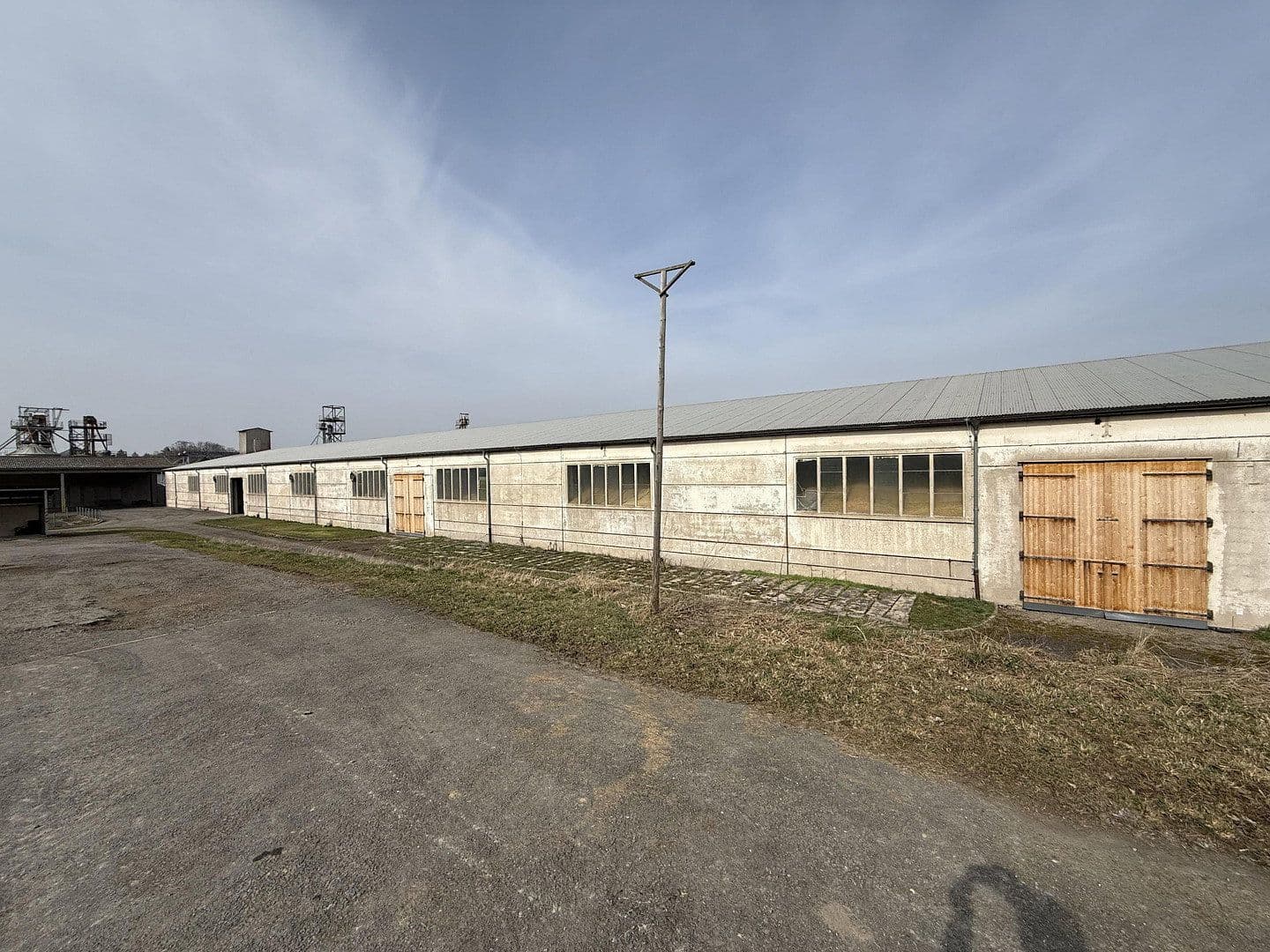 Prodej nebytového prostoru 28.000 m², Schleizer Straße 21 a, Neustadt an der Orla, Durynsko Prodej nebytového prostoru 28.000 m², Schleizer Straße 21 a, Neustadt an der Orla, Durynsko