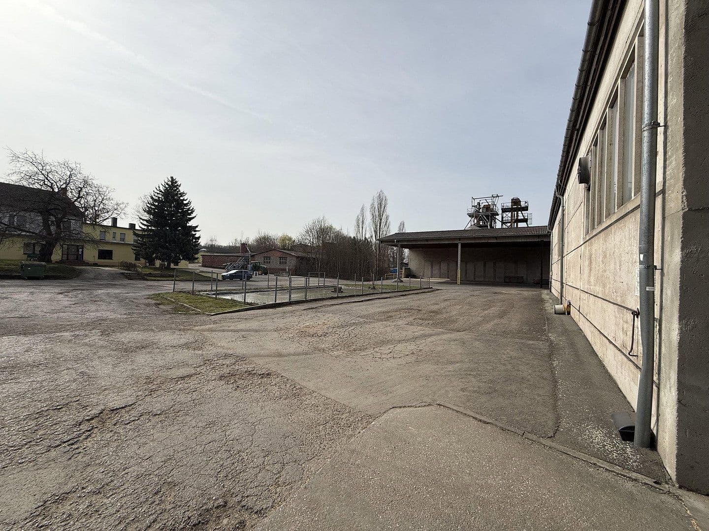 Prodej nebytového prostoru 28.000 m², Schleizer Straße 21 a, Neustadt an der Orla, Durynsko Prodej nebytového prostoru 28.000 m², Schleizer Straße 21 a, Neustadt an der Orla, Durynsko