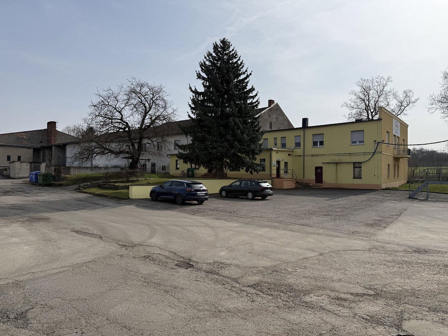 Prodej nebytového prostoru 28.000 m², Schleizer Straße 21 a, Neustadt an der Orla, Durynsko Prodej nebytového prostoru 28.000 m², Schleizer Straße 21 a, Neustadt an der Orla, Durynsko
