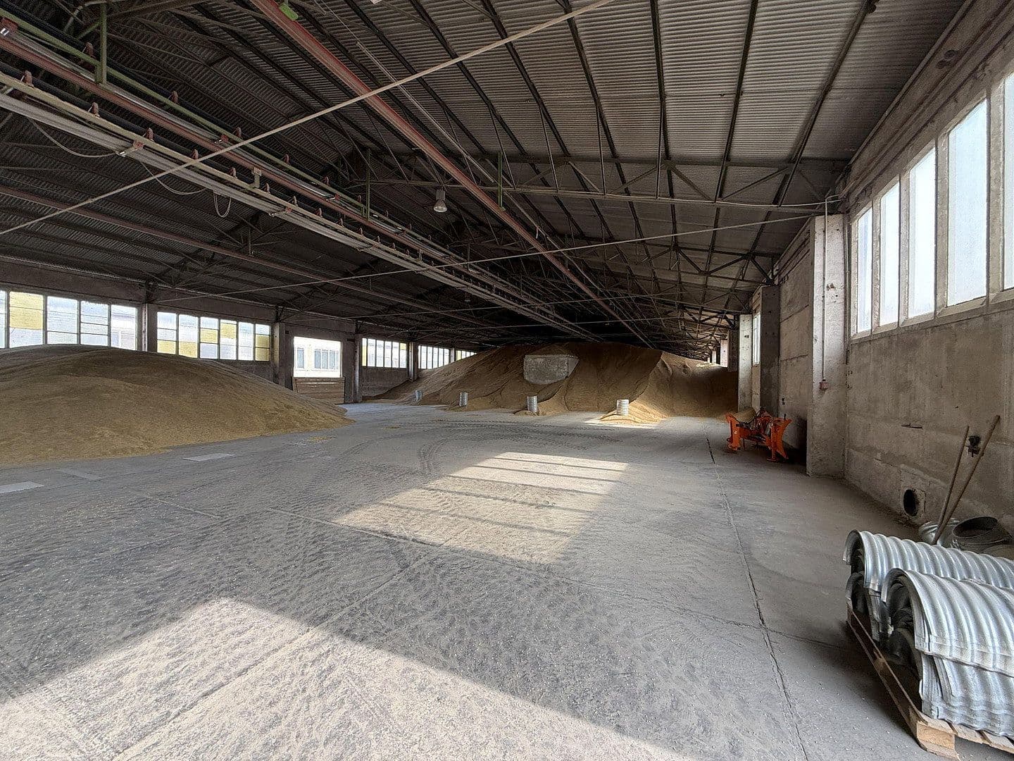 Prodej nebytového prostoru 28.000 m², Schleizer Straße 21 a, Neustadt an der Orla, Durynsko Prodej nebytového prostoru 28.000 m², Schleizer Straße 21 a, Neustadt an der Orla, Durynsko