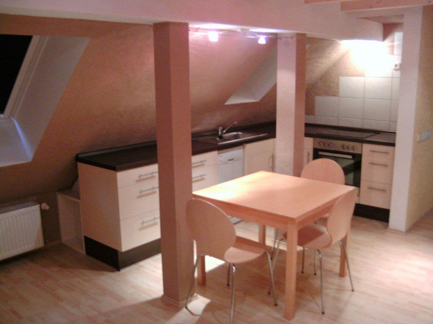 Pronájem bytu 2+1 55 m², Herxheim bei Landau/Pfalz, Porýní-Falc Pronájem bytu 2+1 55 m², Herxheim bei Landau/Pfalz, Porýní-Falc