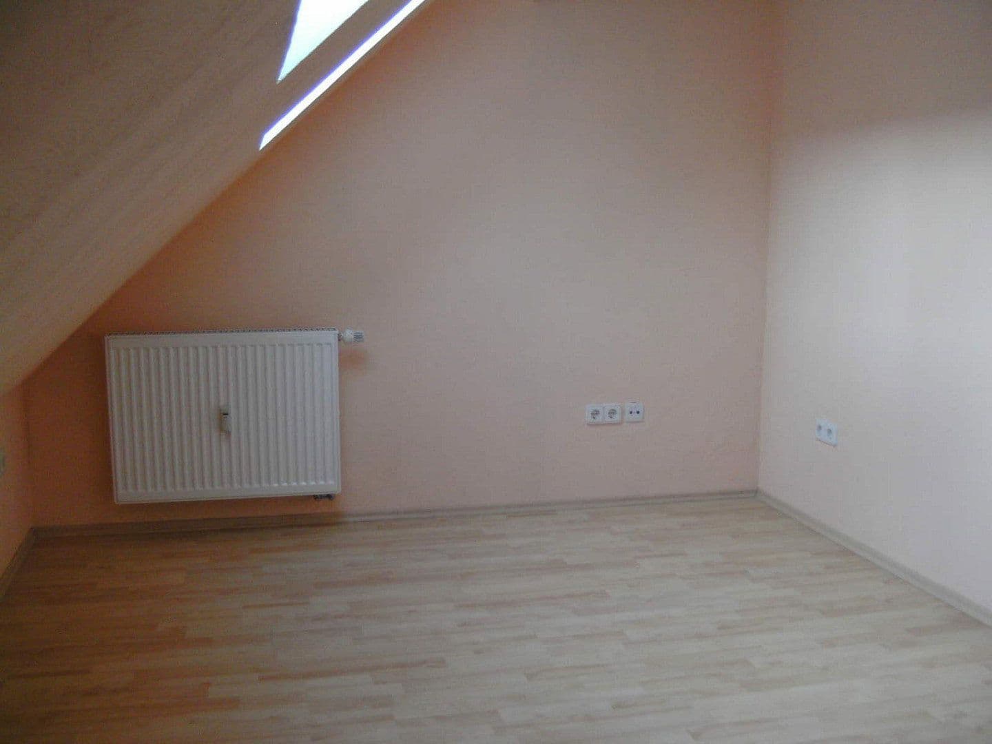 Pronájem bytu 2+1 55 m², Herxheim bei Landau/Pfalz, Porýní-Falc Pronájem bytu 2+1 55 m², Herxheim bei Landau/Pfalz, Porýní-Falc