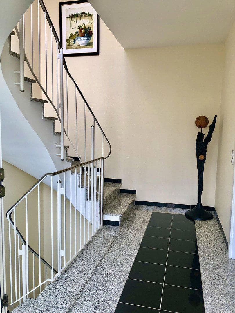 Prodej bytu 4+1 121 m², Neustadt, Porýní-Falc Prodej bytu 4+1 121 m², Neustadt, Porýní-Falc