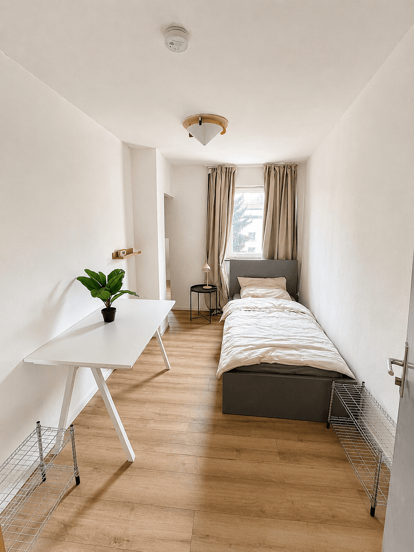 Pronájem bytu 1+1 11 m², Peter-Henlein-Straße 78, Nürnberg, Bavorsko Pronájem bytu 1+1 11 m², Peter-Henlein-Straße 78, Nürnberg, Bavorsko