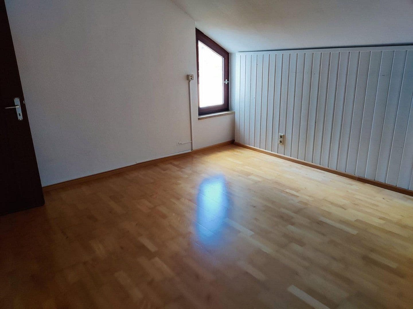 Pronájem bytu 4+1 156 m², Bertholdstraße 14, Lahr/Schwarzwald, Bádensko-Württembersko Pronájem bytu 4+1 156 m², Bertholdstraße 14, Lahr/Schwarzwald, Bádensko-Württembersko