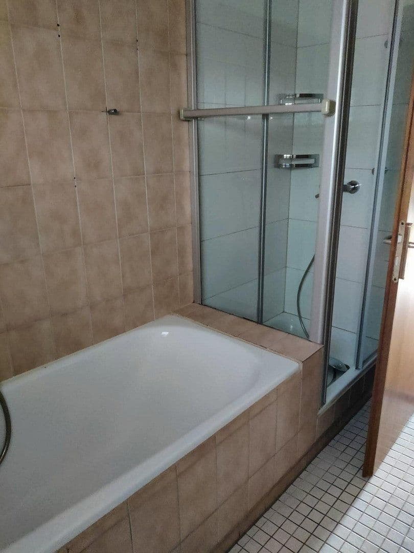 Pronájem bytu 4+1 156 m², Bertholdstraße 14, Lahr/Schwarzwald, Bádensko-Württembersko Pronájem bytu 4+1 156 m², Bertholdstraße 14, Lahr/Schwarzwald, Bádensko-Württembersko