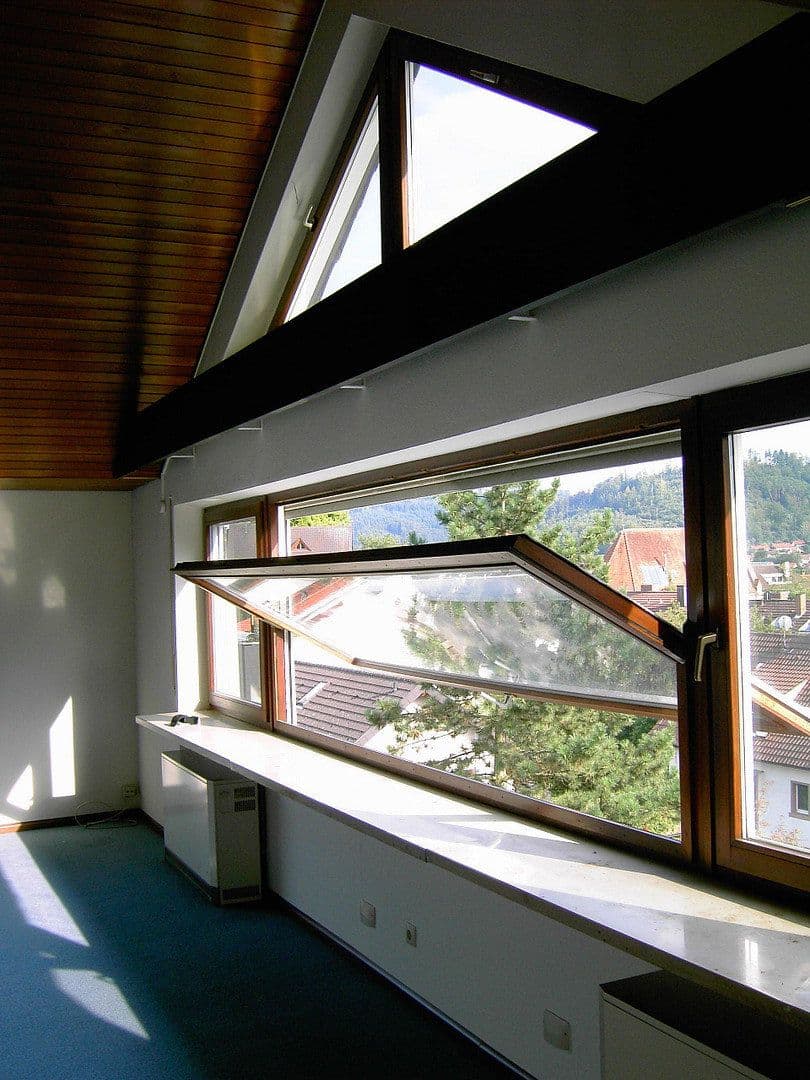Pronájem bytu 4+1 156 m², Bertholdstraße 14, Lahr/Schwarzwald, Bádensko-Württembersko Pronájem bytu 4+1 156 m², Bertholdstraße 14, Lahr/Schwarzwald, Bádensko-Württembersko