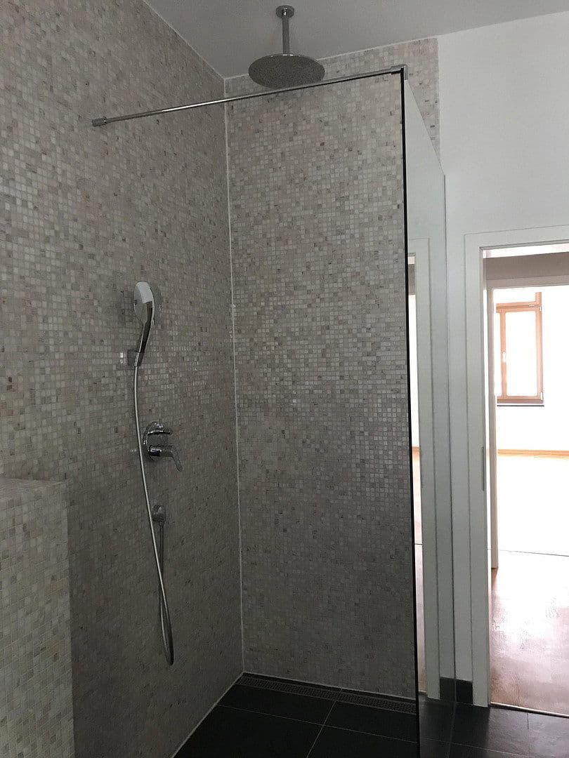Pronájem bytu 4+1 141 m², Chemnitz, Sasko Pronájem bytu 4+1 141 m², Chemnitz, Sasko