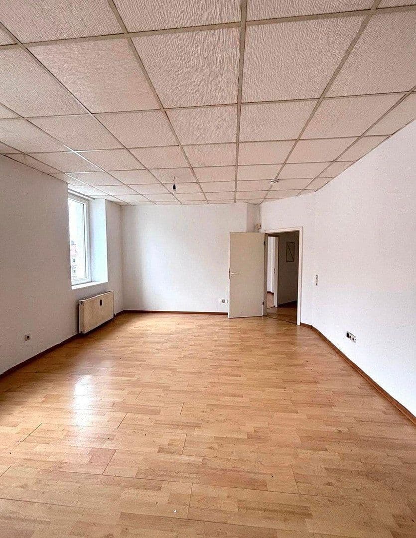 Pronájem bytu 2+1 55 m², Blumenstraße 12, Pirmasens, Porýní-Falc Pronájem bytu 2+1 55 m², Blumenstraße 12, Pirmasens, Porýní-Falc