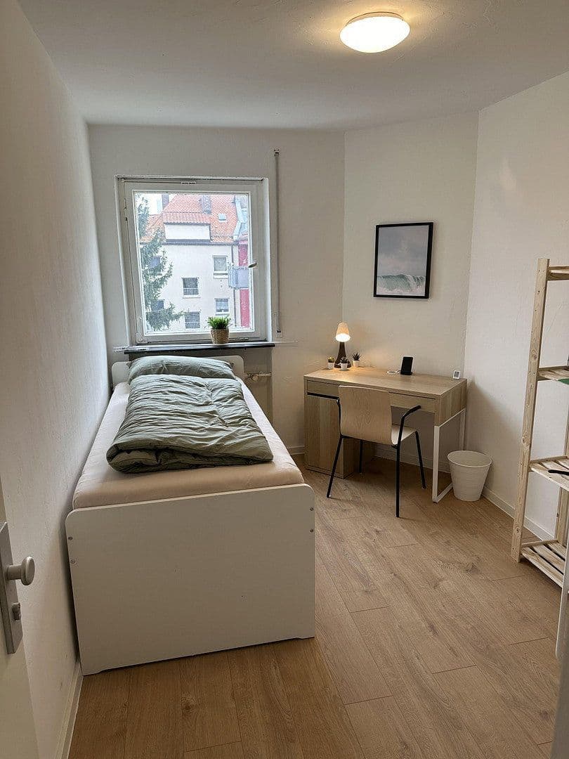 Pronájem bytu 1+1 12 m², Peter-Henlein-Straße 78, Nürnberg, Bavorsko Pronájem bytu 1+1 12 m², Peter-Henlein-Straße 78, Nürnberg, Bavorsko