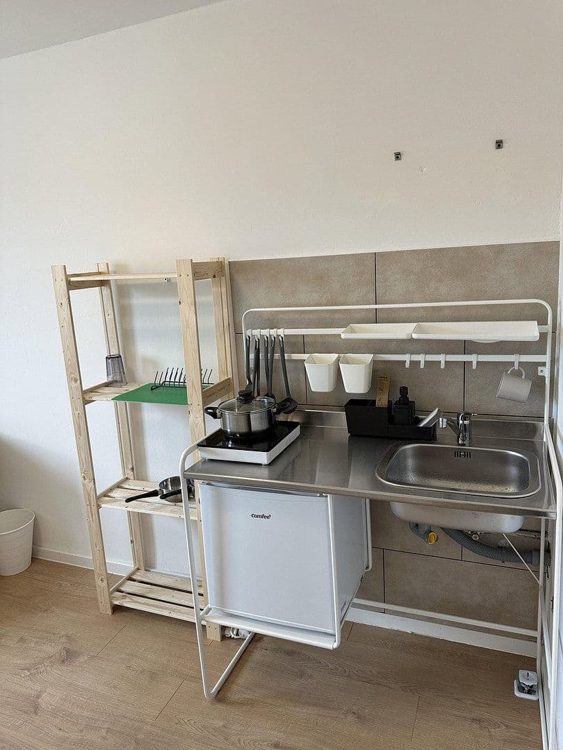 Pronájem bytu 1+1 12 m², Peter-Henlein-Straße 78, Nürnberg, Bavorsko Pronájem bytu 1+1 12 m², Peter-Henlein-Straße 78, Nürnberg, Bavorsko
